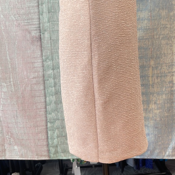 - In excellent condition Woman’s City Triangles dress. Size is 9. - Picture 9 of 16